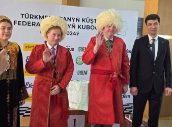 Nigel Short takes part in Turkmenistan’s chess festivities