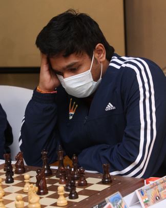 Rahul and Savita of India Maintain Lead in Asian Juniors and Girls