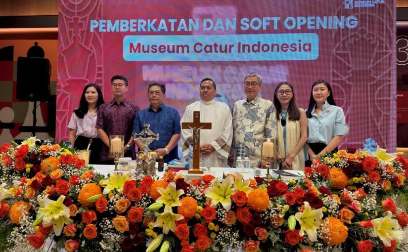 Celebration of family, friends, and colleagues at Indonesia Chess Museum